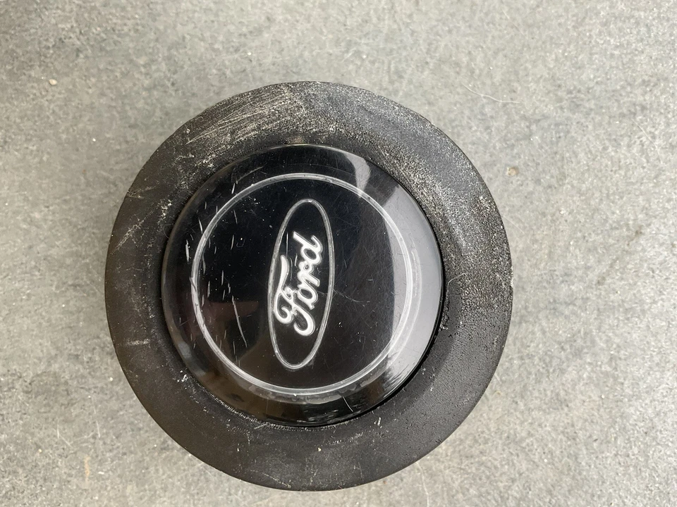 1981 ? Botón de bocina de señal de volante Ford Courier OEM Foto 2 de 4