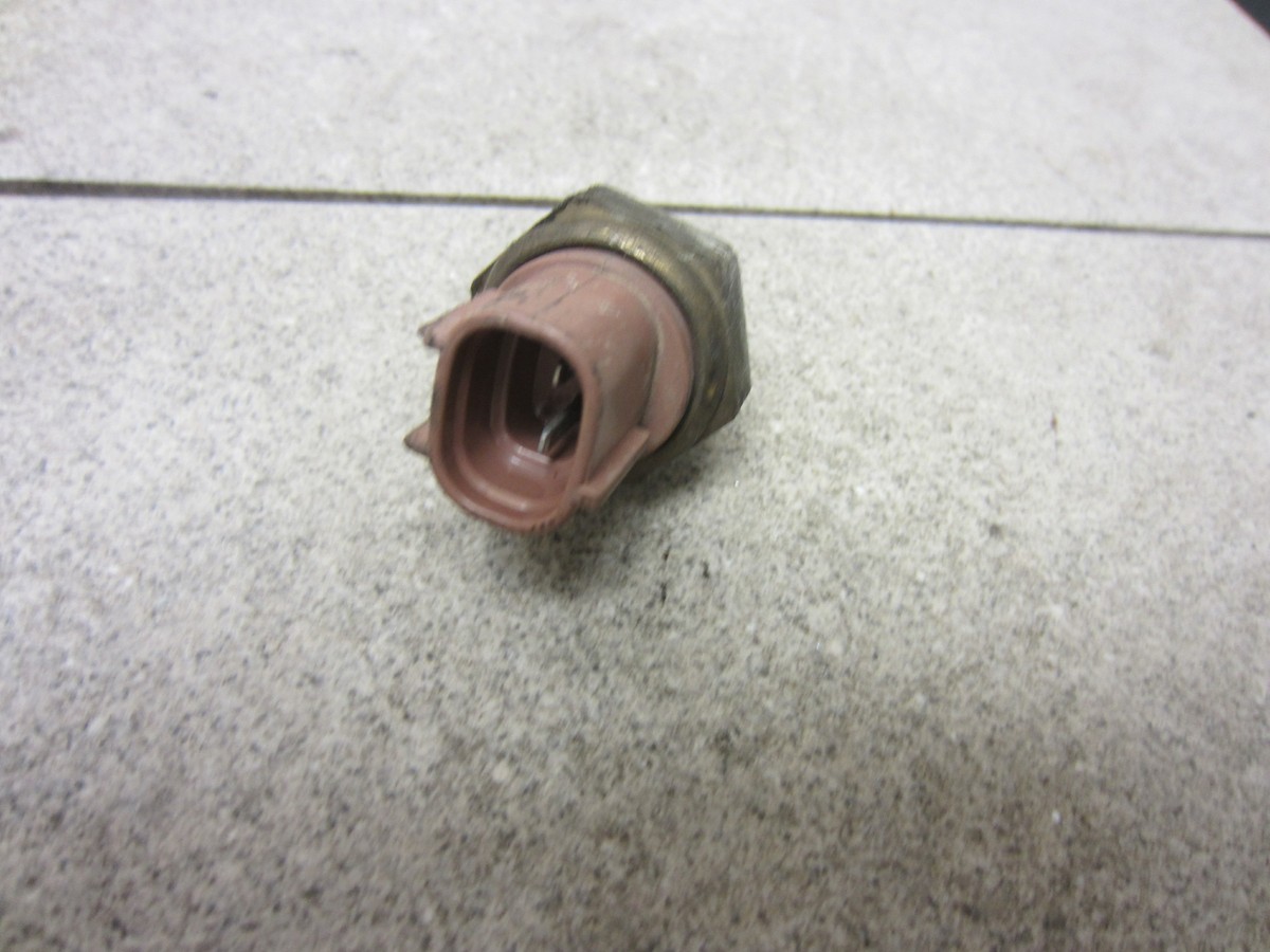 03-05 KAWASAKI NINJA ZX12R zx12 OEM COOLANT TEMPERATURE SENSOR