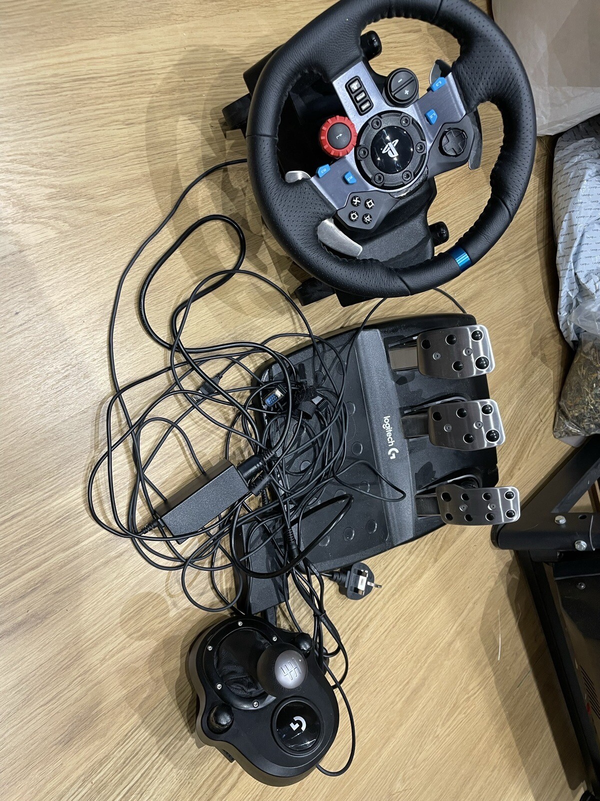 Logitech G29 Steering Wheel Pedals & Shifter (PS5/PS4/PS3) Excellent