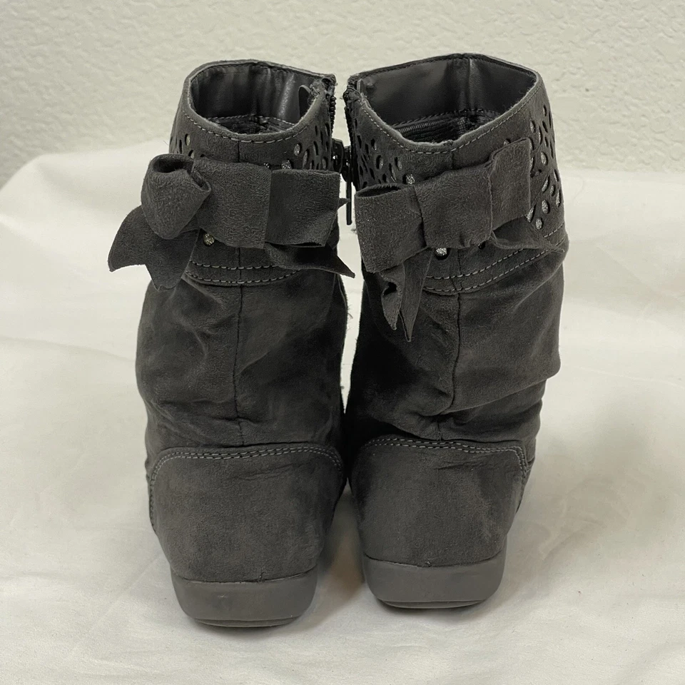 Cherokee Niñas Pequeñas Talla 11 Invierno Moda Botas Gris Imitación Gamuza Cremallera Arco Foto 3 de 4