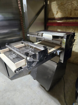 Bread Moulding-Sheeter/Moulder-Model SM24