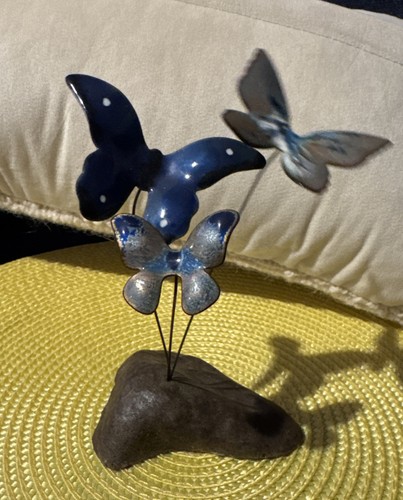 Escultura de metal brutalista de latón esmaltado de colección mariposa azul dorado - Imagen 2 de 10