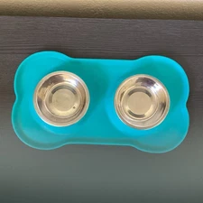 Pet Dog Bowls 2  Stainless Steel Bowls 4” with No Spill Non-Skid Silicone Mat 