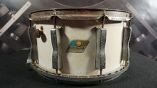 Tambor Ludwig Classic 14x7 con carcasa de madera acabado blanco finales de 1970 / principios de 1980