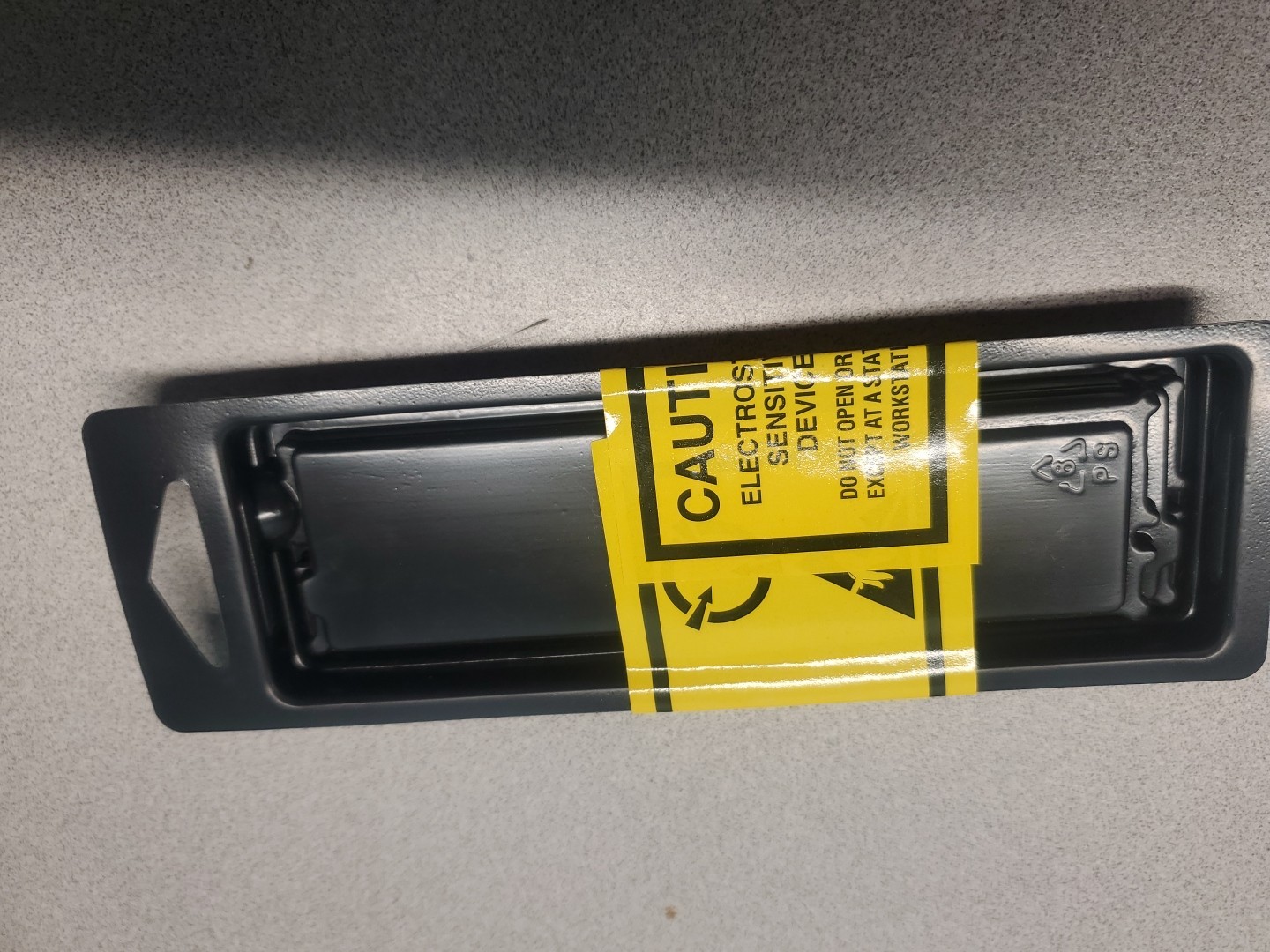 как выглядит Samsung 32GB DDR4 2133MHz ECC Registered Memory Ram m386a4g40dm0 фото