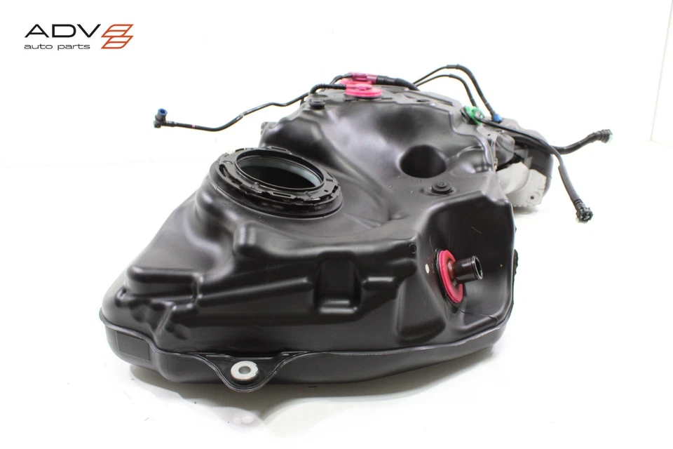 Depósito de tanque de gasolina Lexus RC300 RC350 2015-2021 con escudo OEM Foto 2 de 4