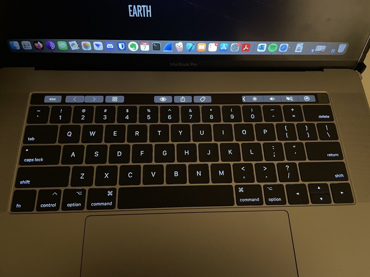 MacBook本体 MacBook Pro 15-inch 2017 i7 16GB 500GB Amazon.com: Apple 2017 MacBook Pro with 3.1GHz Intel Core i7