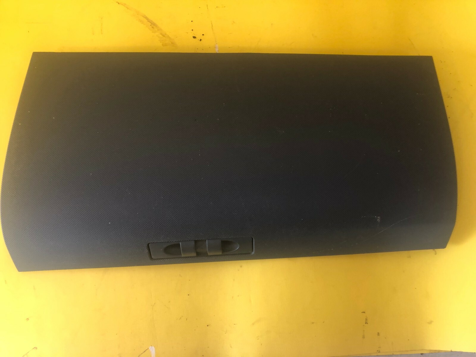 2007 2008 DODGE CALIBER SXT UPPER DASH GLOVE BOX COMPARTMENT ASSEMBLY