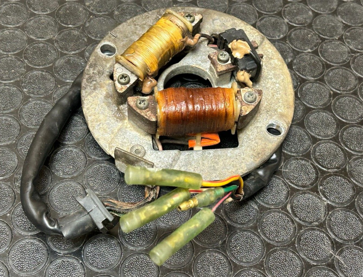 パーツ YFS200 03-06 YAMAHA BLASTER YFS200 OEM ENGINE STATOR MAGNETO 5VM