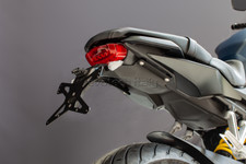 EVOTECH PORTATARGA RECLINABILE HONDA CB 650 R 2019 + KIT-ELT + SUPPORTI FRECCE