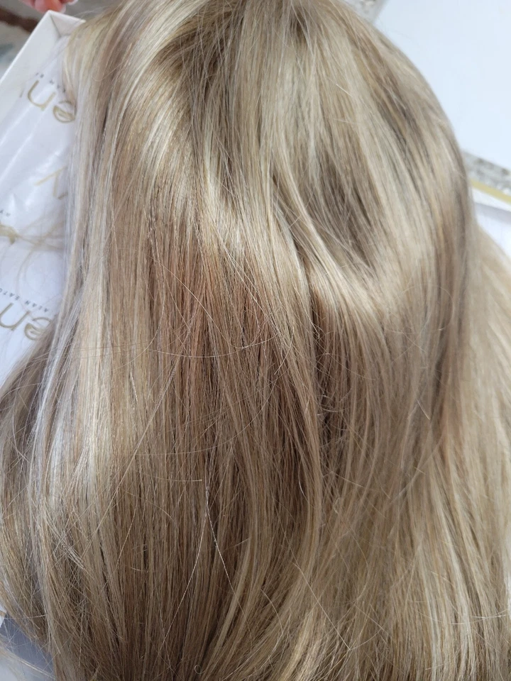 Peluca McKenzie MONOPART DE ENVIDY Rubia Mediana ¡NUEVA En Caja! Foto 2 de 4