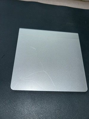 Apple Magic Trackpad A1339 - Cracked glass, no feet, WORKING