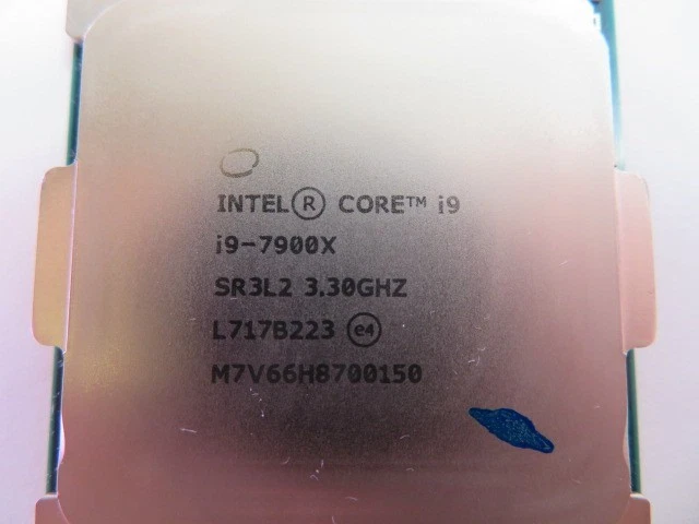 INTEL CORE i9-7900X SR3L2 3.30GHz LGA 2066 10-CORE PROCESSOR - Image 2 of 4