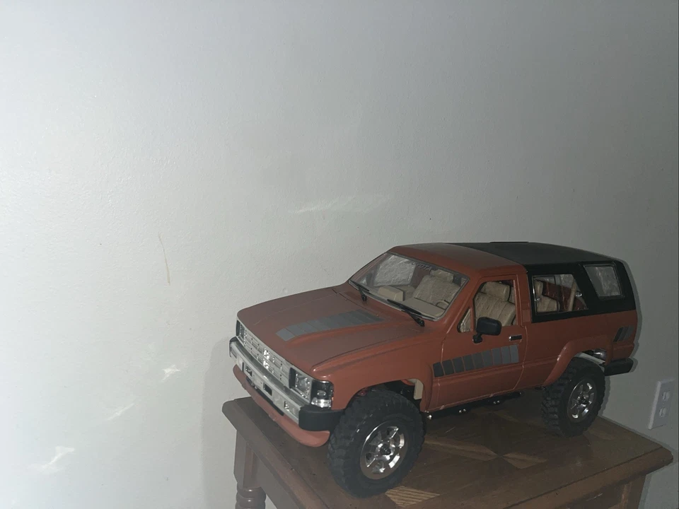 RC4WD 1985 Toyota 4Runner element rc custom build 1/10 rc - Image 2 of 4