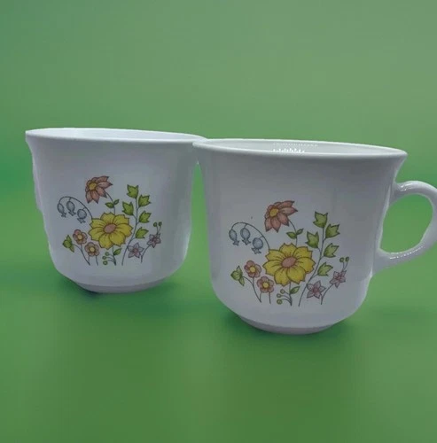 2 Corelle Corning Spring Meadow Coffee Cups Mugs Vintage Floral Colorful Tea