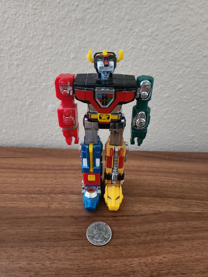 Vintage Voltron III 6" Miniature Lion Diecast  Japan Matchbox Bandai TOEI Read D - Image 2 of 4