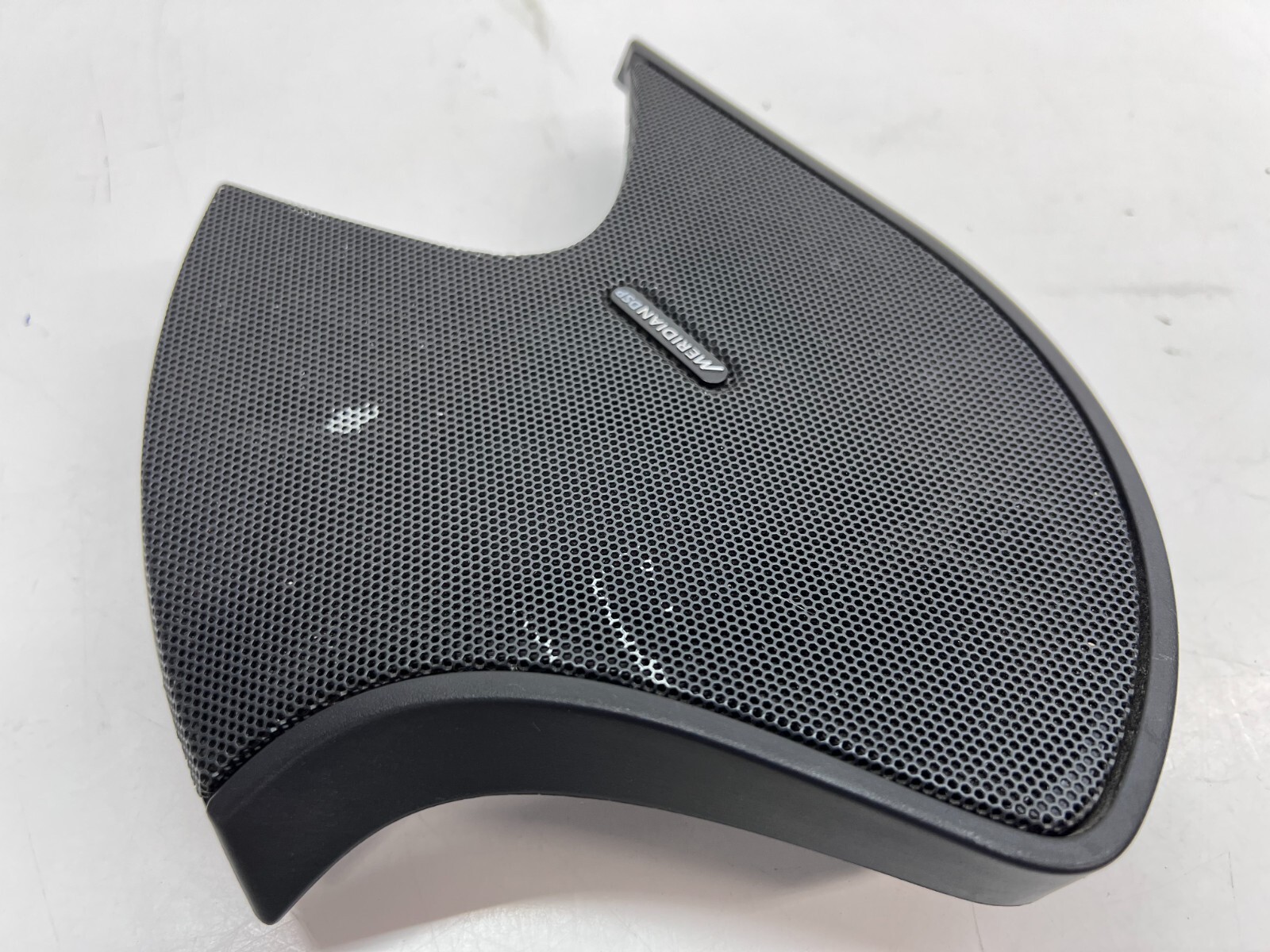 MCLAREN 650S PASSENGER RIGHT SIDE DOOR SPEAKER GRILL OEM 11N0222CP