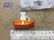 GENUINE PEUGEOT 605 mk11991-1994  FRONT  side repeater LAMP LIGHT 632529 citroen