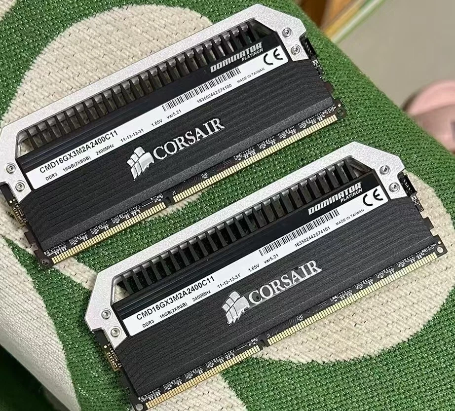 Corsair Computer PC3-19200 (DDR3-2400) Bus Speed Memory (RAM) for