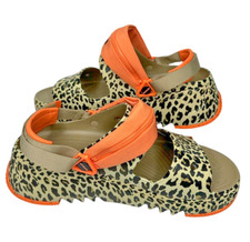 Crocs Hiker Xscape Animal Sandal Clog - Khaki Leopard Men display picture 1