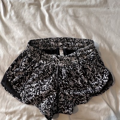 Lululemon Women s Athletic Running Shorts Black/White Floral Drawstring Elastic