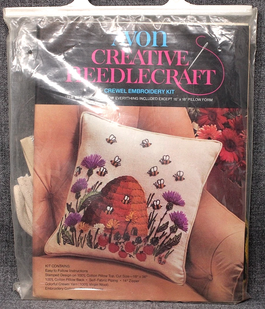 Haut D'oreiller Broderie Crewel Avon 1974 - Motif Floral - Neuf (dessus Seulement)