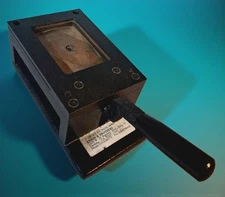 UNION & BROS. WALLET SIZE PASSPORT PHOTO IDENTIFICATION PHOTOGRAPH CUTTER TOOL