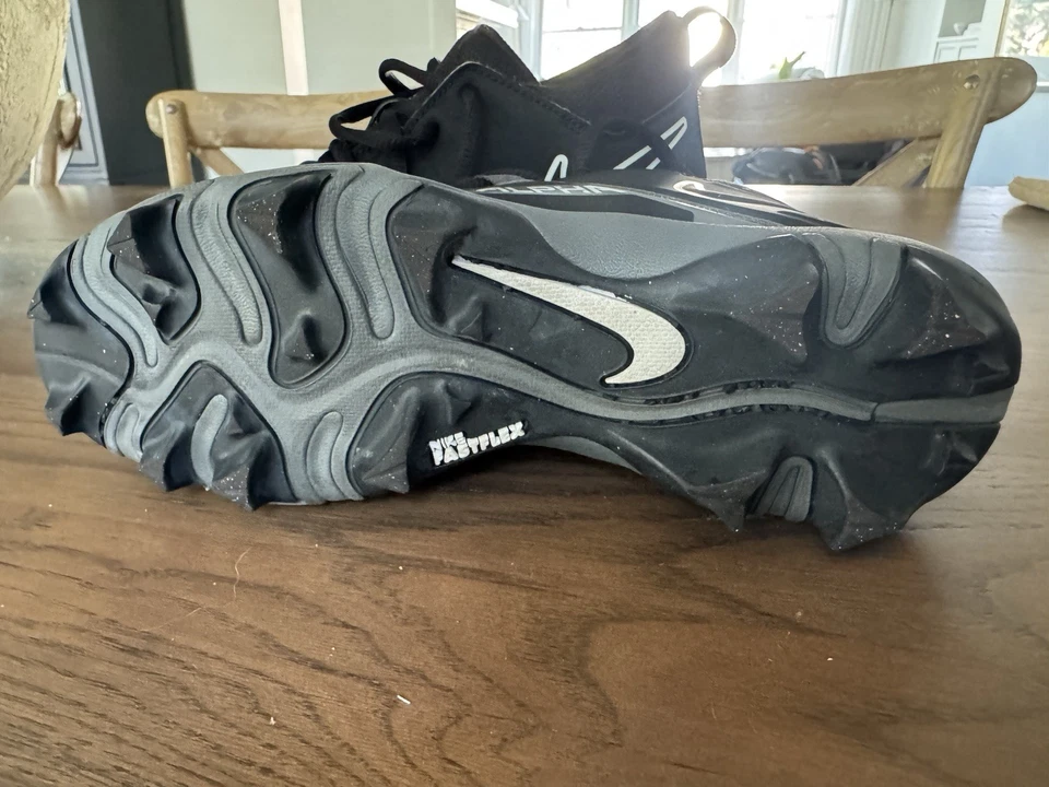 Nike Alpha Menace 3 Shark Mid Football Cleats Youth Soccer Baseball 4.5Y Shoes - Image 3 of 4