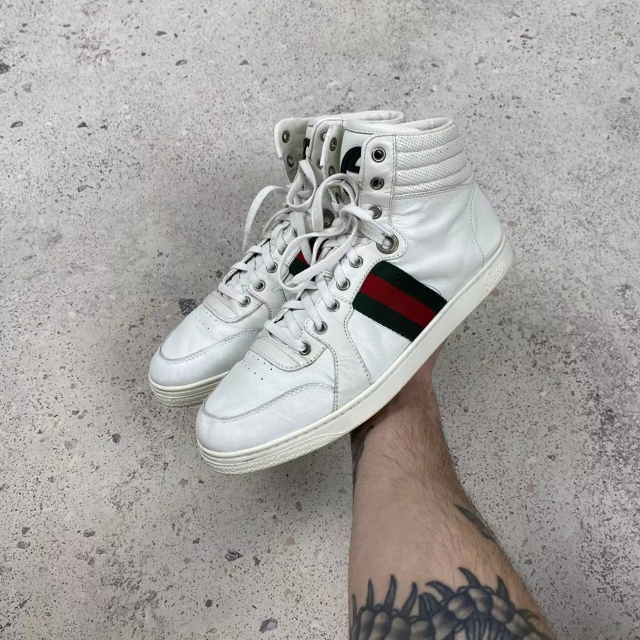 Baskets montantes GUCCI Coda Guccissima en cuir blanc 221825 taille 7