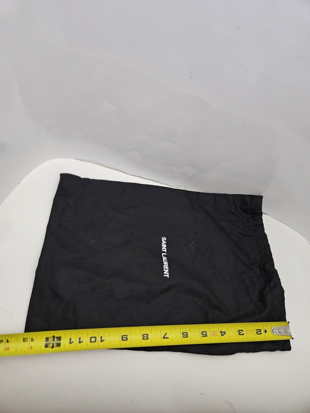 Saint Laurent Sacchetto antipolvere foderato in tessuto nero 10x13 5 con coulisse di design (0376)