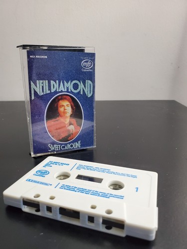 Neil Diamond Sweet Caroline Cassette TC-MFP 50449 - Picture 3 of 4