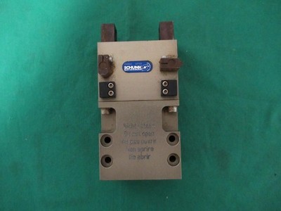 Schunk GWB64 Winkelgreifer 307138 Zweifinger-Winkelgreifer Parallelgreifer (611)