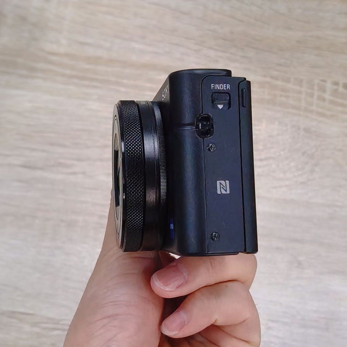 Sony Cyber-shot DSC-RX100M4 RX100IV Digital Camera w