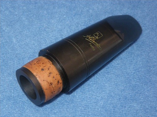 A. LELANDAIS Bb CLARINET MOUTHPIECE - QUALITE SUPERIEURE HARD RUBBER 8 = 1.08mm