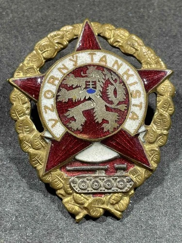 POST WW2 WWII Cold War Czechoslovakian Army Military Excellent Tankist Badge