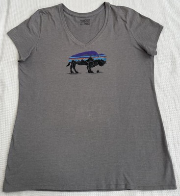 Patagonia Womens Fitz Roy Bison Graphic T-shirt Gray Size XL Regular Fit