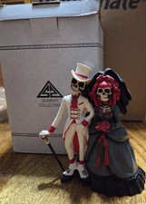 Halloween/Day Of The Dead Skeleton Couple Wedding SkeletonS W/box