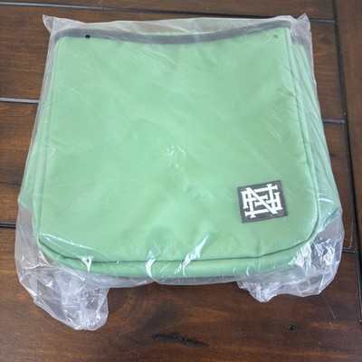FLAG NOR FAIL - MOMENTUM TOILETRY BAG - Green