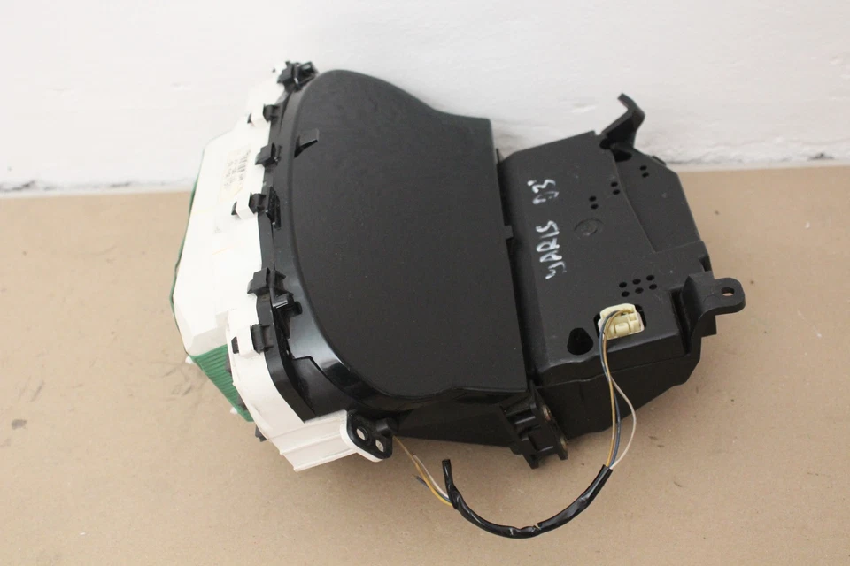 Toyota Yaris 83800-52120 Contachilometri Quadro Strumenti (99 03) - Immagine 2 di 4