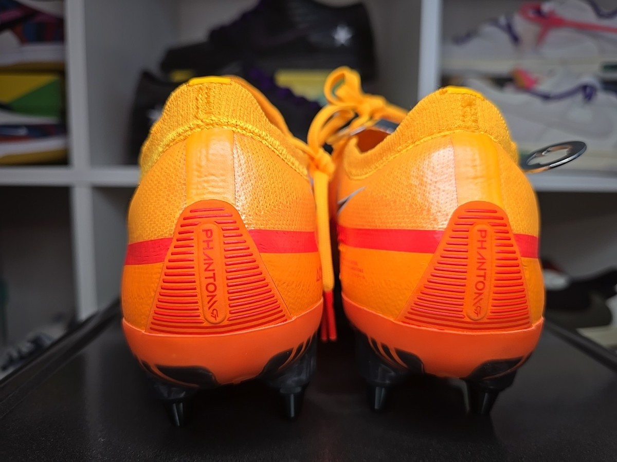 Nike Men's 7.5 Phantom GT2 Elite SG Orange Black Soccer Cleats
