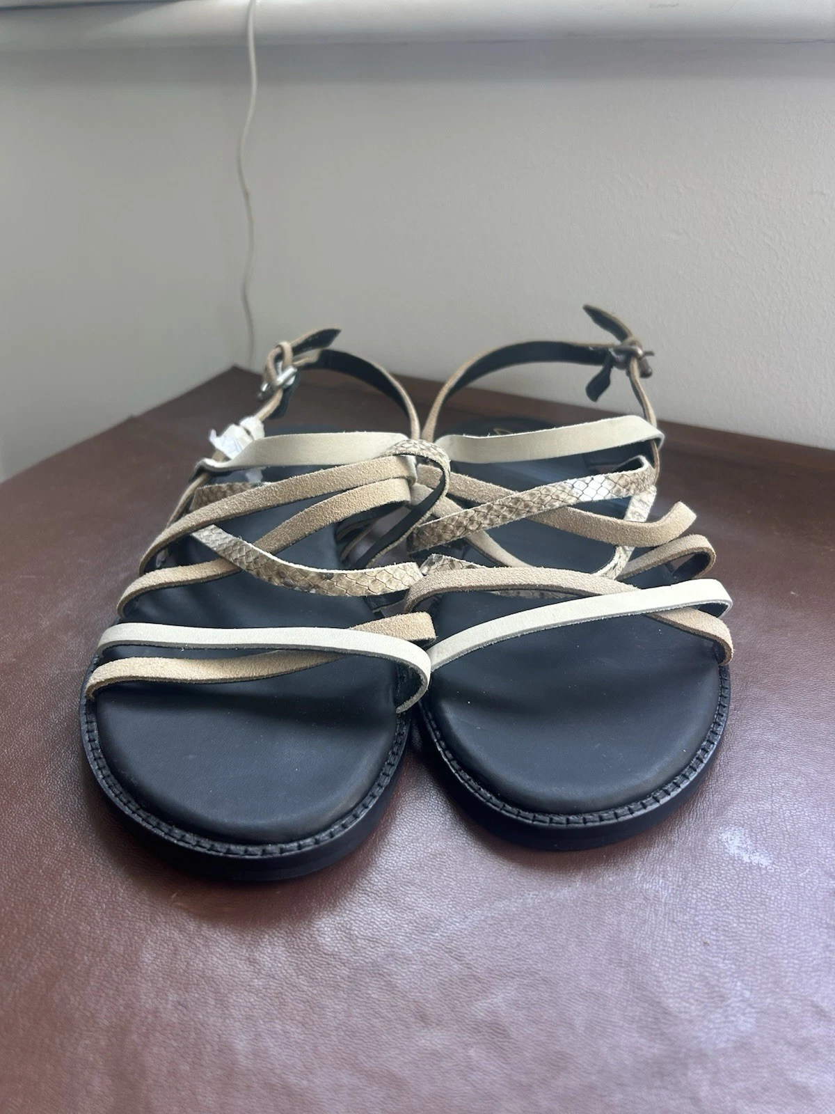 Nuovi sandali donna Clarks Karsea alla caviglia beige e stampa serpente UK 7