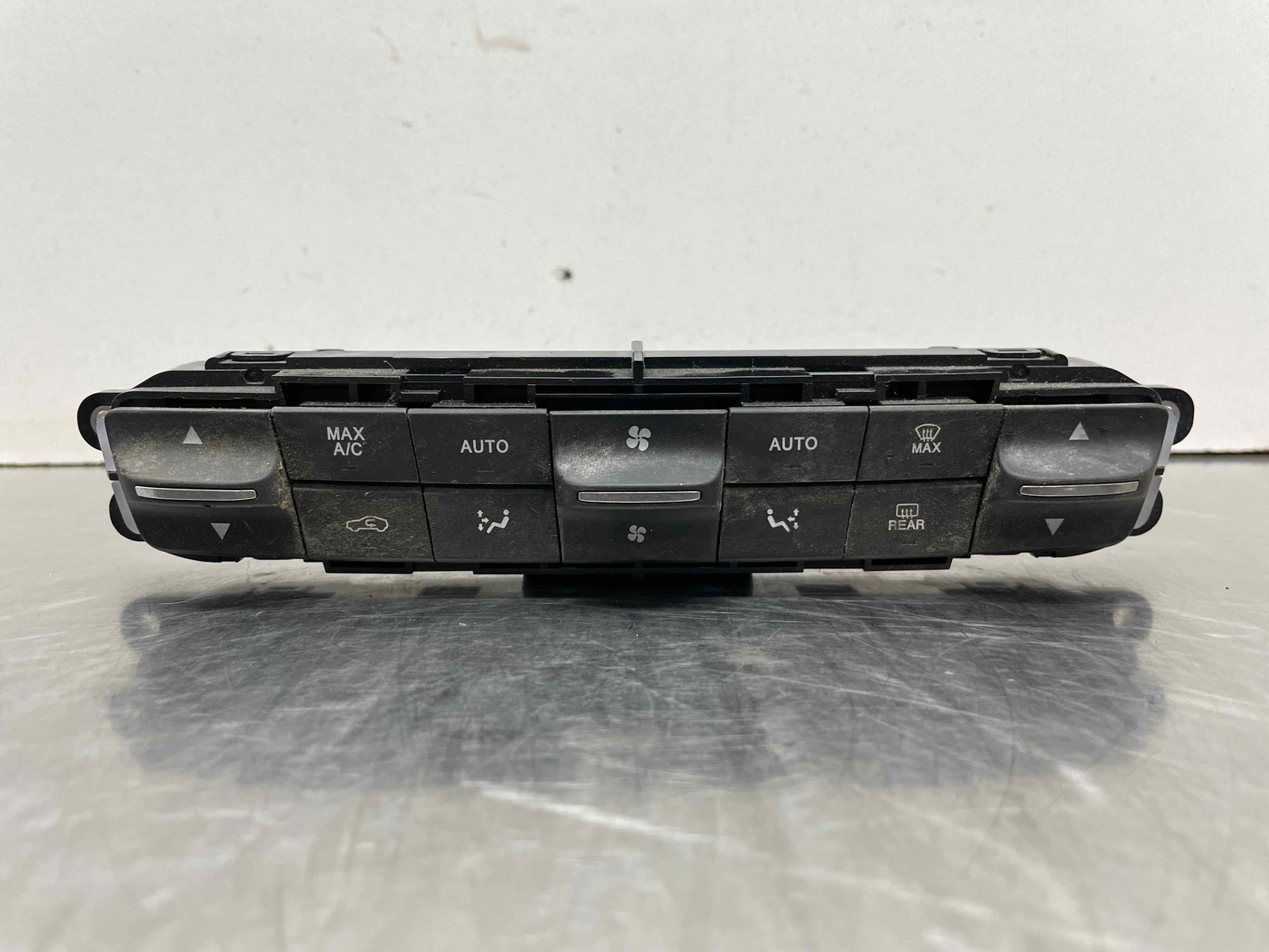 2019 Maserati Ghibli OEM Auto Heater A/C Climate Control Panel 670126323