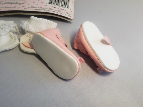 Syndees Crafts Pretty Pink Dress Shoes Socks Med Doll NIS 62002 Vintage 2 3/4" - Picture 9 of 11