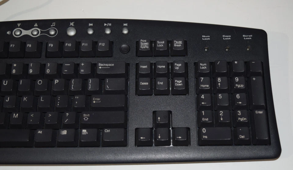 Dell RT7D10 Multimedia Keyboard English USB Wired Black 104 Key With Wrist Rest - Image 3 of 4