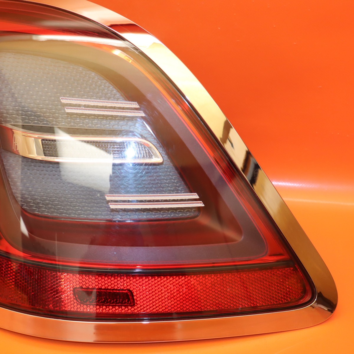 ROLLS ROYCE GHOST TAIL LIGHT LEFT DRIVER 2021 2022 2023 748619306 LED OEM