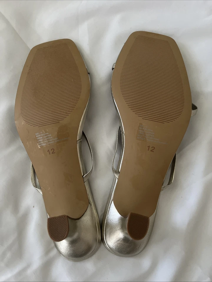 Faryl By Farylrobin 金色凉鞋女式 12 码 — 第 3/4 张图片