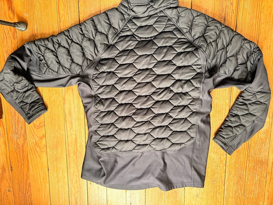 Cabelas ECWCS stand Hunter Merino Wool Primaloft Base Top Men’s Black Large - Image 2 of 4