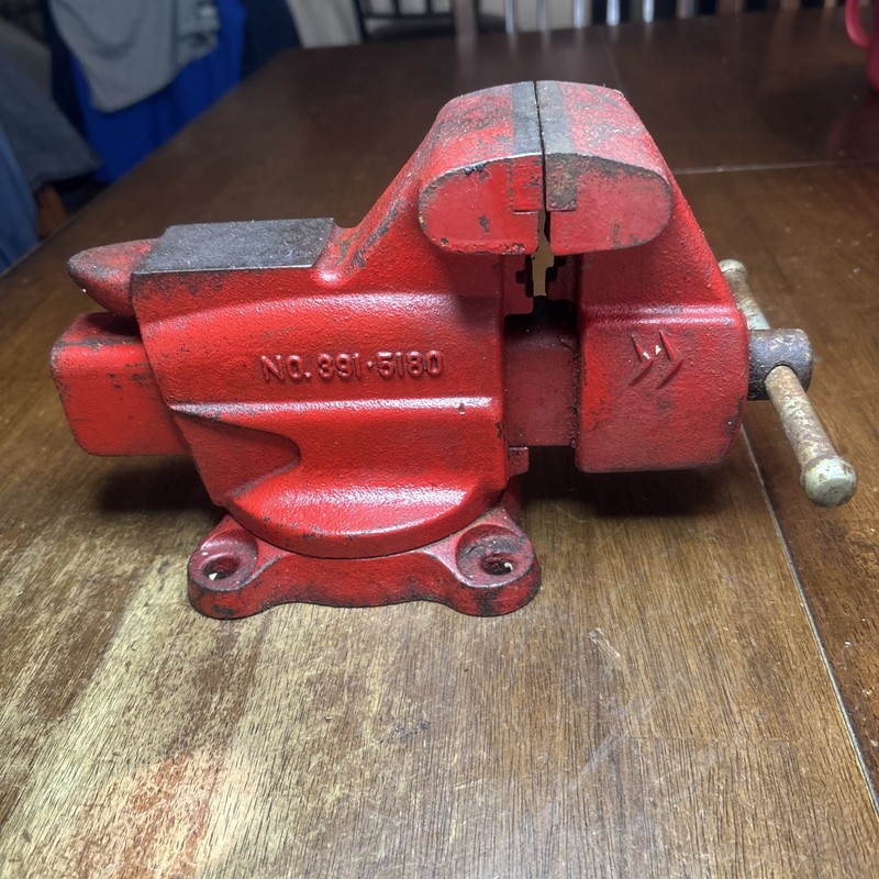 Craftsman 391-5180  3-1/2" swivel bench vise (Made in Japan)