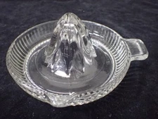 Vintage Clear Glass Manual Orange Juicer Citrus Squeezer Lemon Reamer Lot 41