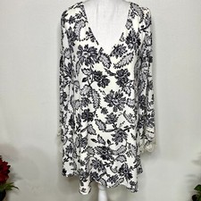 ASTR The Label Black & White Floral Print Tunic/Dress